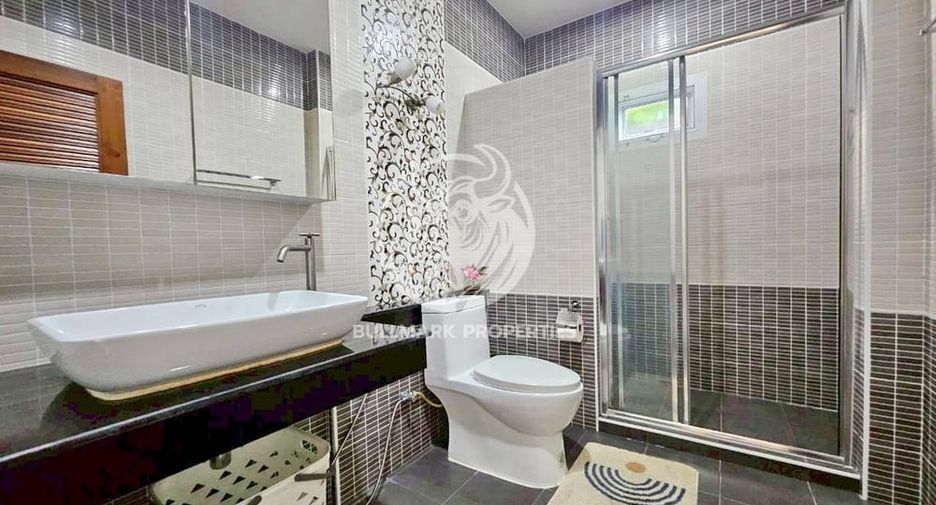 For rent 3 bedrooms house in Huay Yai, Pattaya