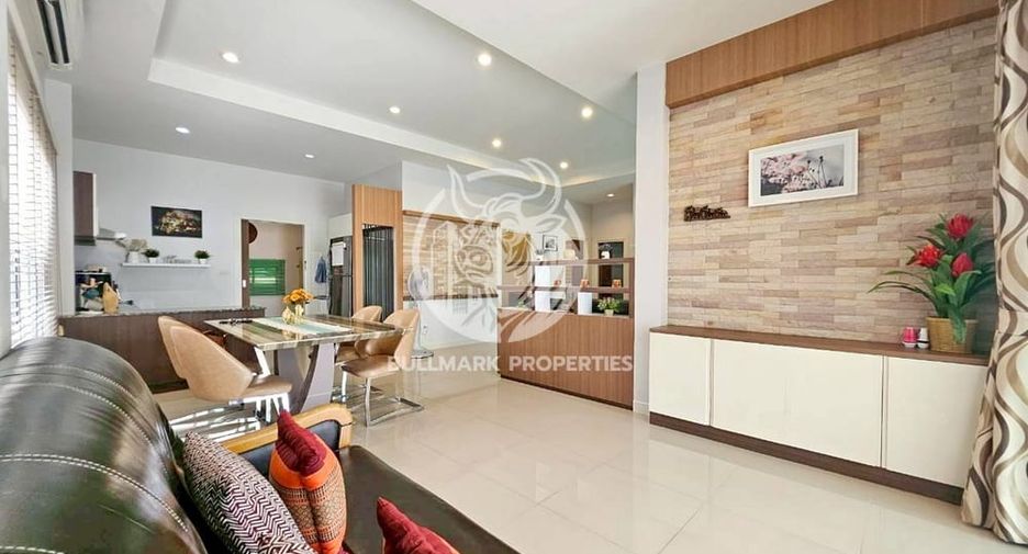 For rent 3 bedrooms house in Huay Yai, Pattaya