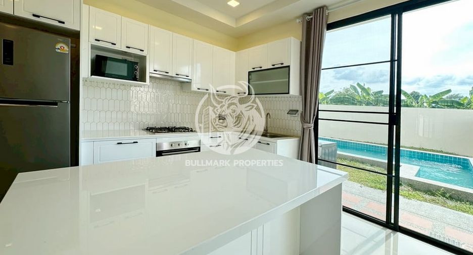 Haus zur Miete mit 4 Zimmer in Bang Lamung, Chonburi