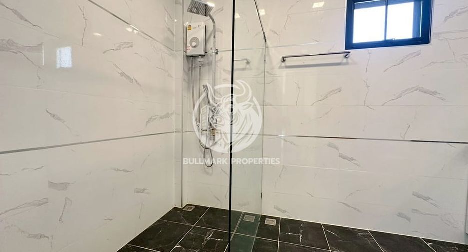 Haus zur Miete mit 4 Zimmer in Bang Lamung, Chonburi