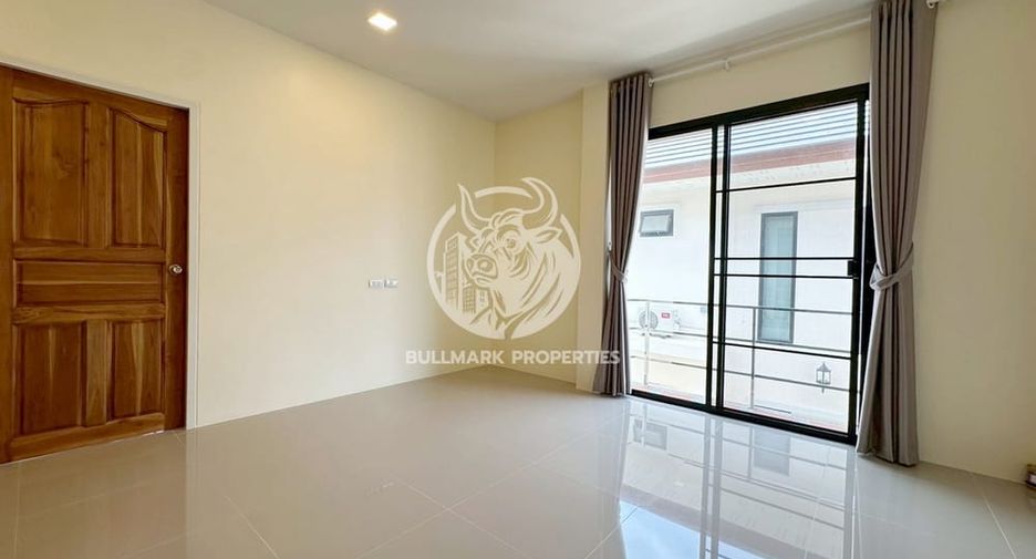 Haus zur Miete mit 4 Zimmer in Bang Lamung, Chonburi
