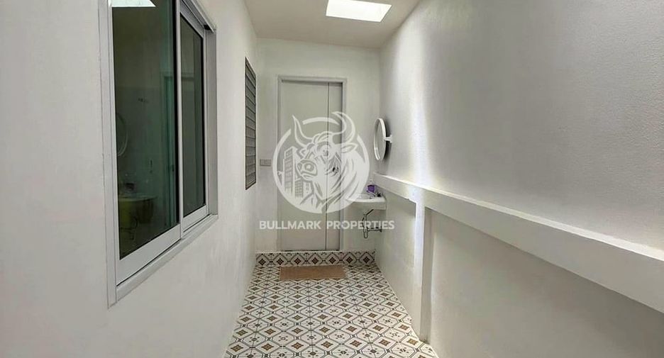 For sale 3 bedrooms house in Bang Lamung, Chonburi