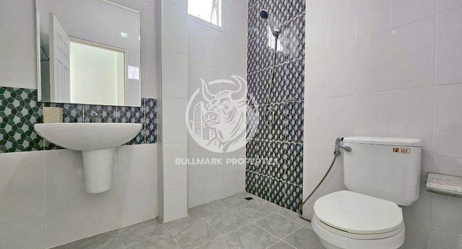 For rent 3 bedrooms house in Bang Lamung, Chonburi
