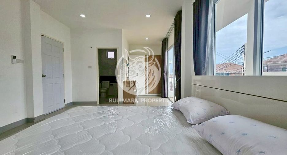 For rent 3 bedrooms house in Bang Lamung, Chonburi