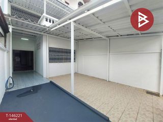 Casa adosada en venta de 4 habitaciones en Bang Khen, Bangkok