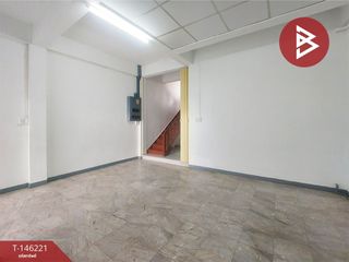Casa adosada en venta de 4 habitaciones en Bang Khen, Bangkok