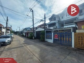 Casa adosada en venta de 4 habitaciones en Bang Khen, Bangkok