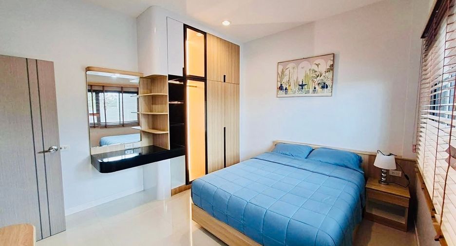 For rent 3 bedrooms villa in Bang Lamung, Chonburi