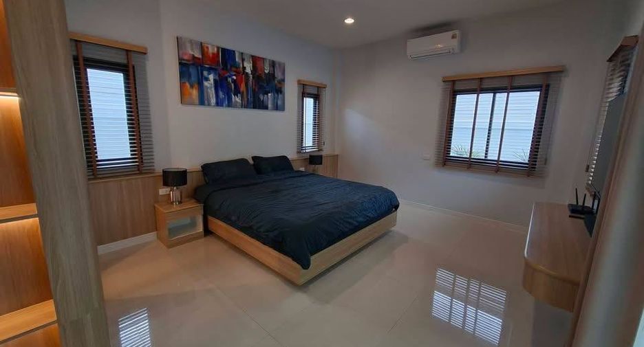 For rent 3 bedrooms villa in Bang Lamung, Chonburi