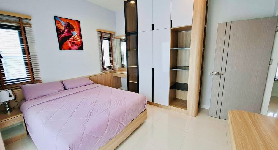 For rent 3 bedrooms villa in Bang Lamung, Chonburi
