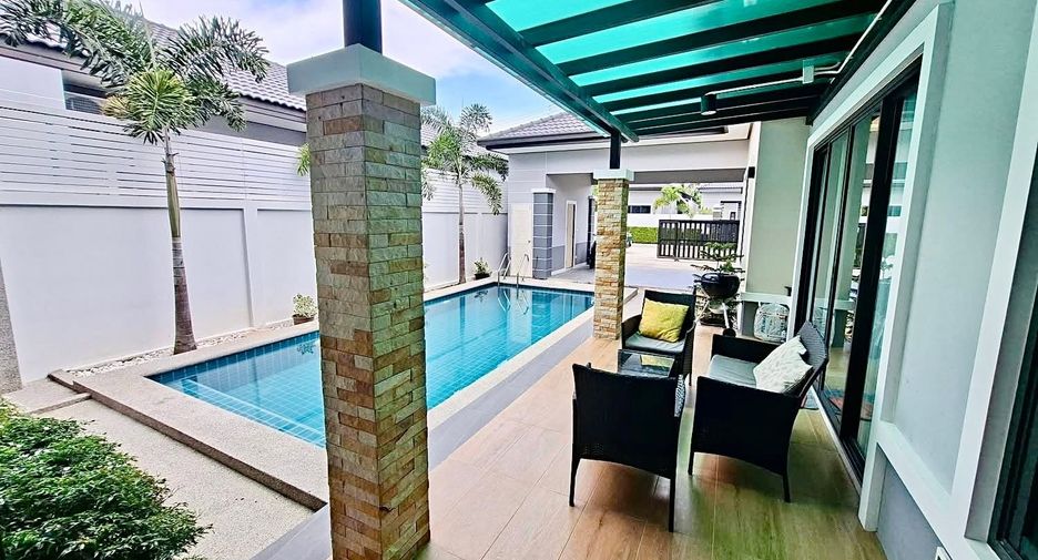 For rent 3 bedrooms villa in Bang Lamung, Chonburi