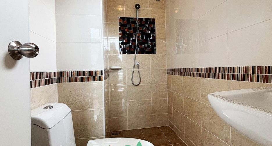 For sale 4 bedrooms townhouse in Bang Kruai, Nonthaburi