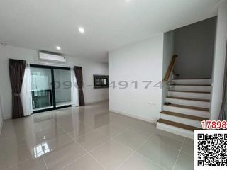 出租 3 卧室 独立屋 在 Pak Kret, Nonthaburi