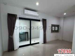 出租 3 卧室 独立屋 在 Pak Kret, Nonthaburi