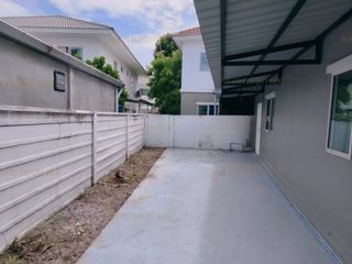Продажа 3 спальни таунхаус в Bang Sao Thong, Самутпракан