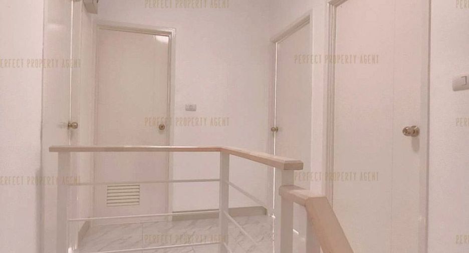 Продажа 3 спальни таунхаус в Bang Sao Thong, Самутпракан