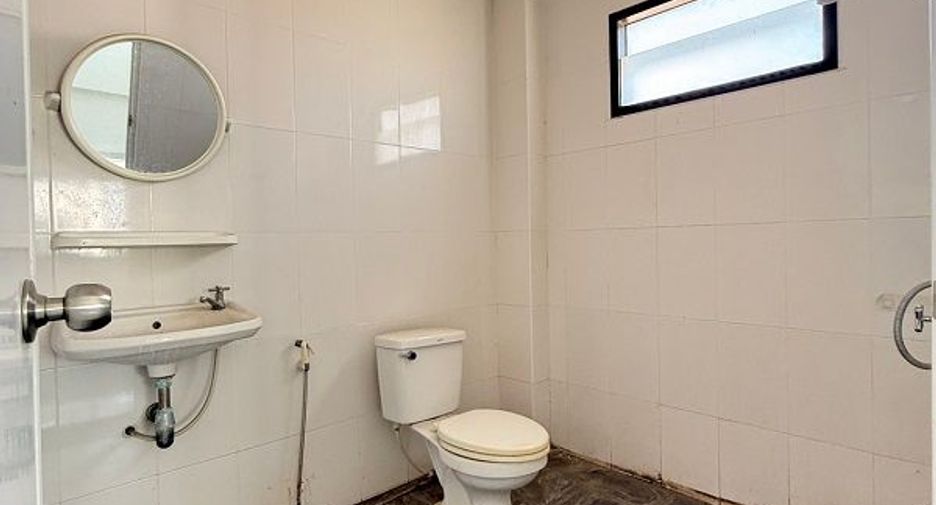 Аренда 3 спальни склад в Lat Lum Kaeo, Патумтани