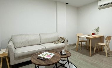 Condo en alquiler de 1 habitaciones en Yan Nawa, Bangkok