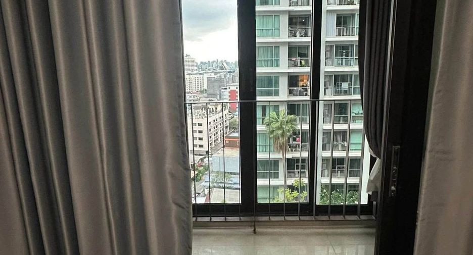 Wohnung zur Miete mit 1 Zimmer in Huai Khwang, Bangkok