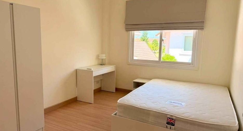 For rent 3 bedrooms house in San Kamphaeng, Chiang Mai