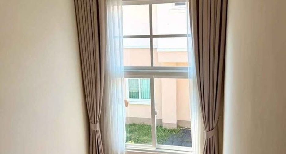 For rent 3 bedrooms house in San Kamphaeng, Chiang Mai