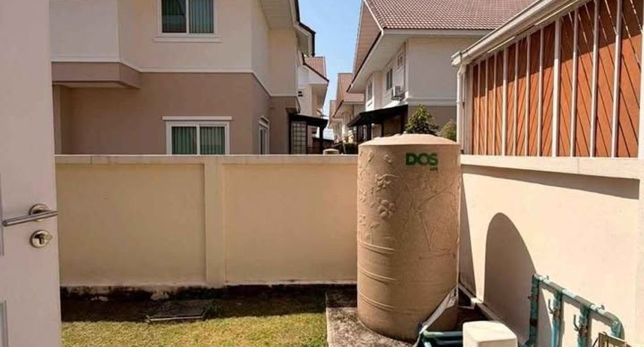 For rent 3 bedrooms house in San Kamphaeng, Chiang Mai