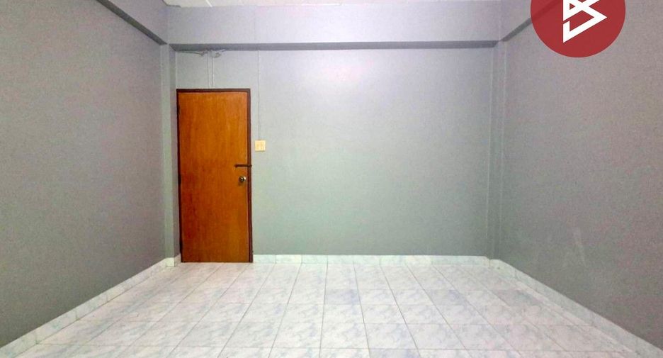 Продажа 4 спальни торговое помещение в Mueang Uttaradit, Уттарадит