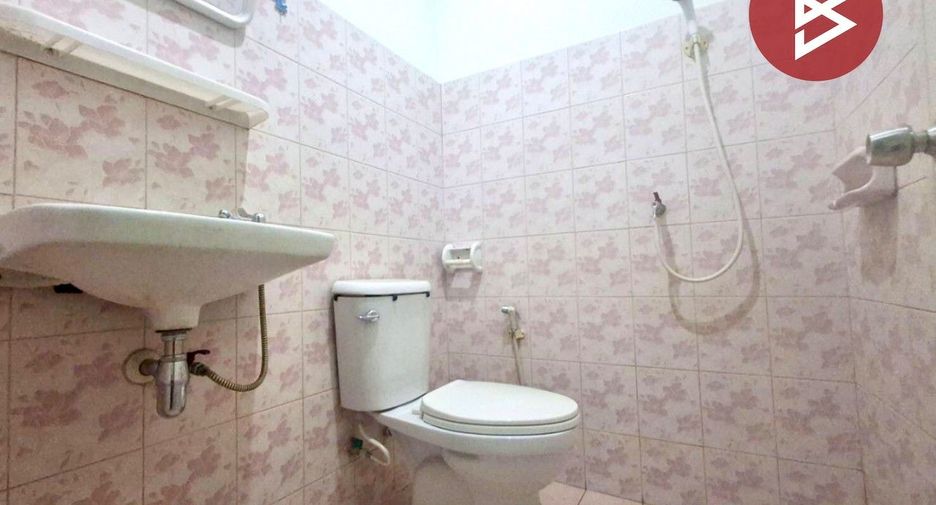 Продажа 4 спальни торговое помещение в Mueang Uttaradit, Уттарадит