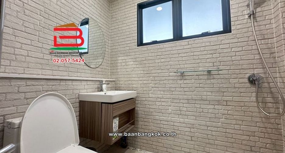出售 2 卧室 独立屋 在 Pak Kret, Nonthaburi