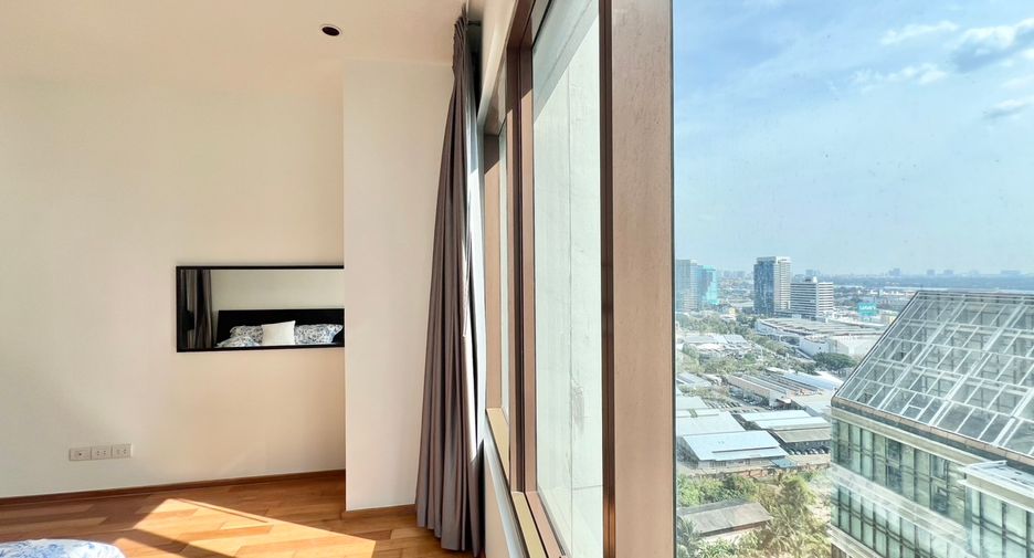 For sale 2 bedrooms condo in Khlong Toei, Bangkok