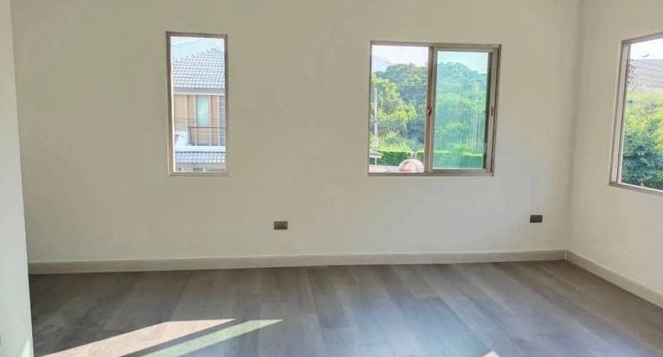 Haus zum Kauf mit 3 Zimmer in Si Racha, Chonburi