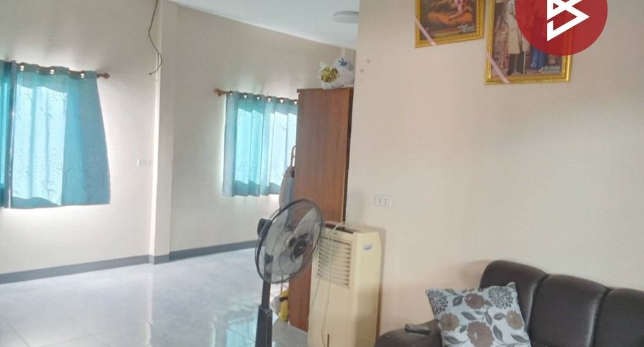 For sale 3 bedrooms house in Phatthana Nikhom, Lopburi