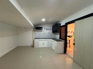 Casa adosada en alquiler de 2 habitaciones en Bang Lamung, Chonburi