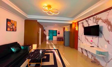 Casa adosada en alquiler de 2 habitaciones en Bang Lamung, Chonburi
