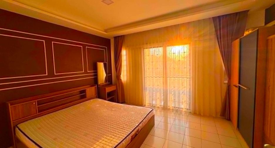 Casa adosada en alquiler de 2 habitaciones en Bang Lamung, Chonburi