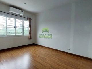 Reihenhaus zum Kauf mit 3 Zimmer in Khlong Sam Wa, Bangkok