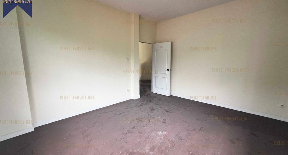 For sale 3 bedrooms house in Phutthamonthon, Nakhon Pathom