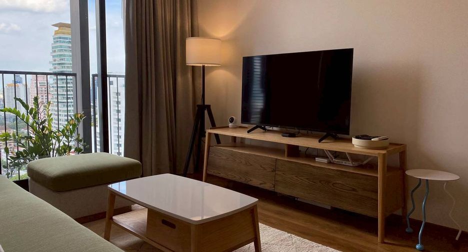 For rent 2 bedrooms condo in Watthana, Bangkok