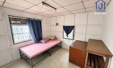Продажа 6 спальни дом в Хуаи Кхщанг, Бангкок