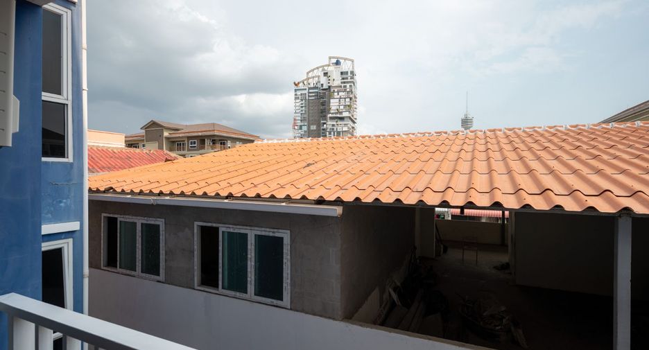 Wohnung zur Miete und zum Kauf mit 1 Zimmer in Bang Lamung, Chonburi