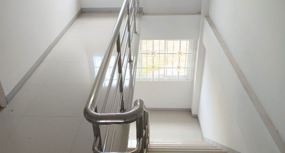 Gewerbefläche zum Kauf mit 4 Zimmer in Mueang Sakon Nakhon, Sakon Nakhon