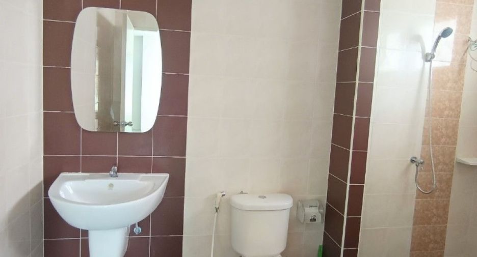 Gewerbefläche zum Kauf mit 4 Zimmer in Mueang Sakon Nakhon, Sakon Nakhon