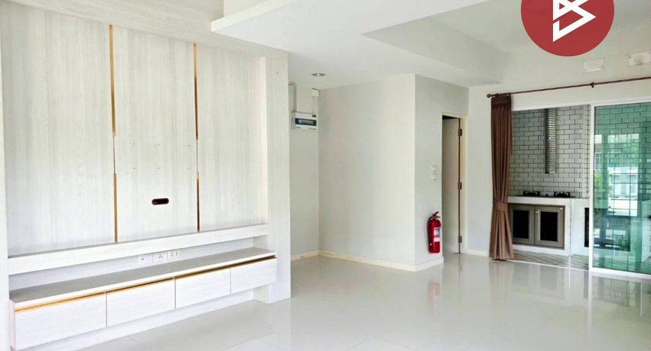 出售 2 卧室 联排别墅 在 Krathum Baen, Samut Sakhon
