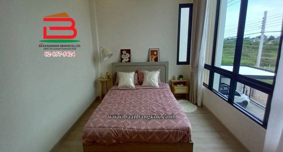 À vendre 2 chambres maison à Min Buri, Bangkok