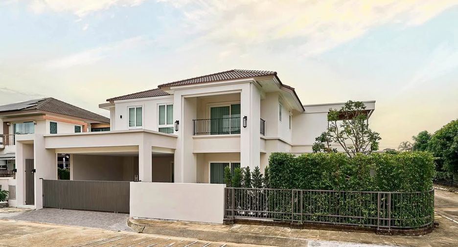 Villa en venta de 4 habitaciones en San Kamphaeng, Chiang Mai