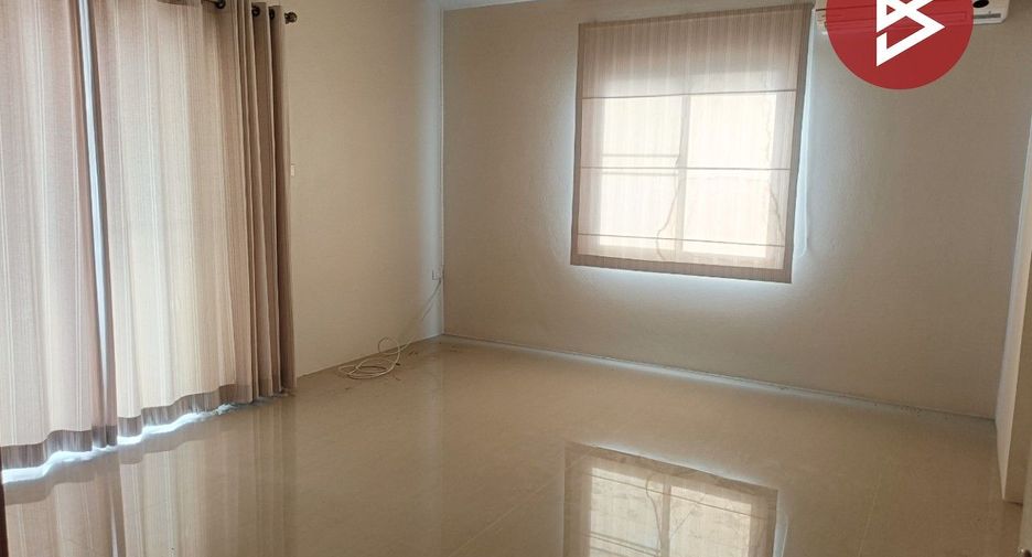 Haus zum Kauf mit 2 Zimmer in Mueang Uthai Thani, Uthai Thani