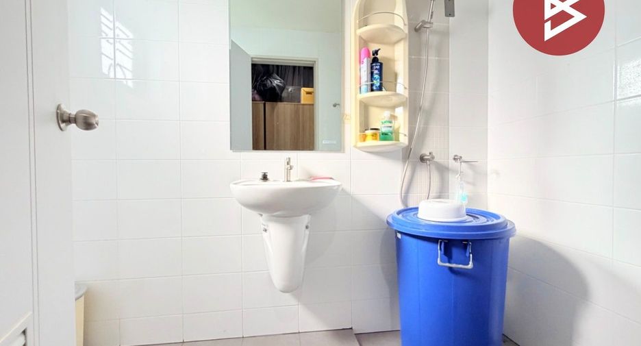 For rent and for sale 4 bedrooms townhouse in Bang Bo, Samut Prakan