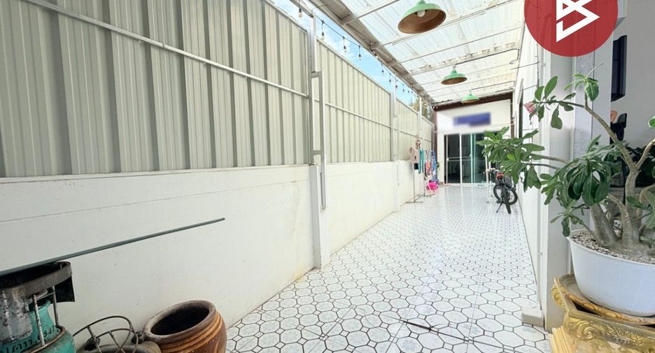 For rent and for sale 4 bedrooms townhouse in Bang Bo, Samut Prakan