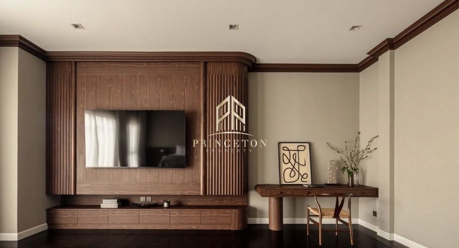 Casa en alquiler y en venta de 3 habitaciones en Lat Krabang, Bangkok