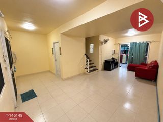 Casa adosada en venta de 3 habitaciones en Phra Samut Chedi, Samut Prakan